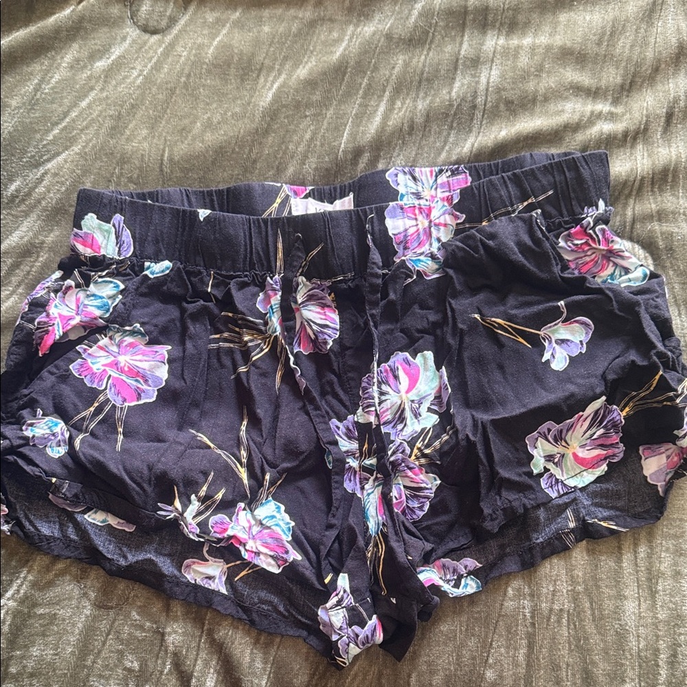 Vans Black Floral Patterned Shorts